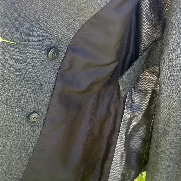 Tahari Classic Gray Double-Breasted Suit - Picture 8 of 15